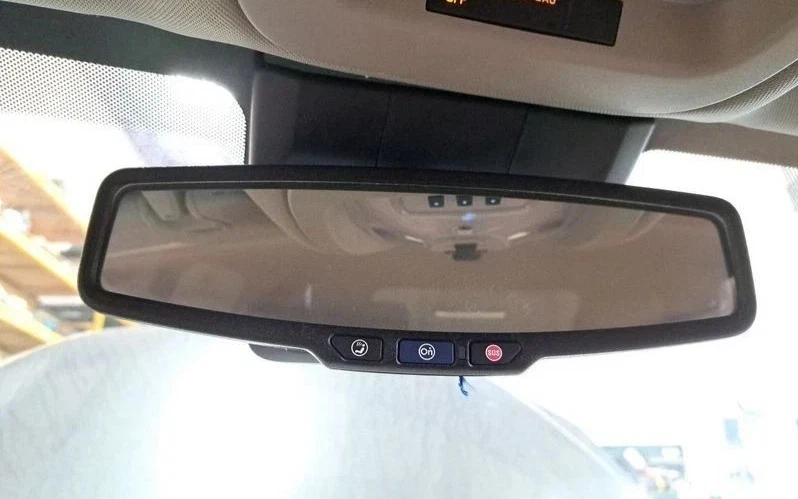 OEM 2014–2019 Chevrolet Silverado 1500 Interior Rear View Mirror w/o Auto-Dim - Image 2