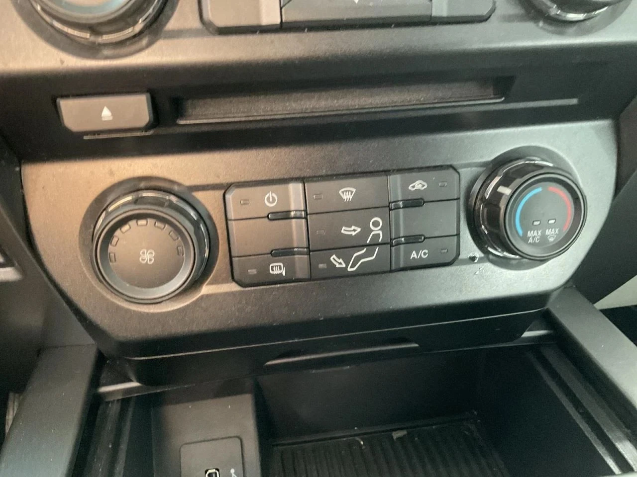 OEM 2017–2022 Ford F-250 F-350 Super Duty AC Heater Climate Temperature Control - Image 3