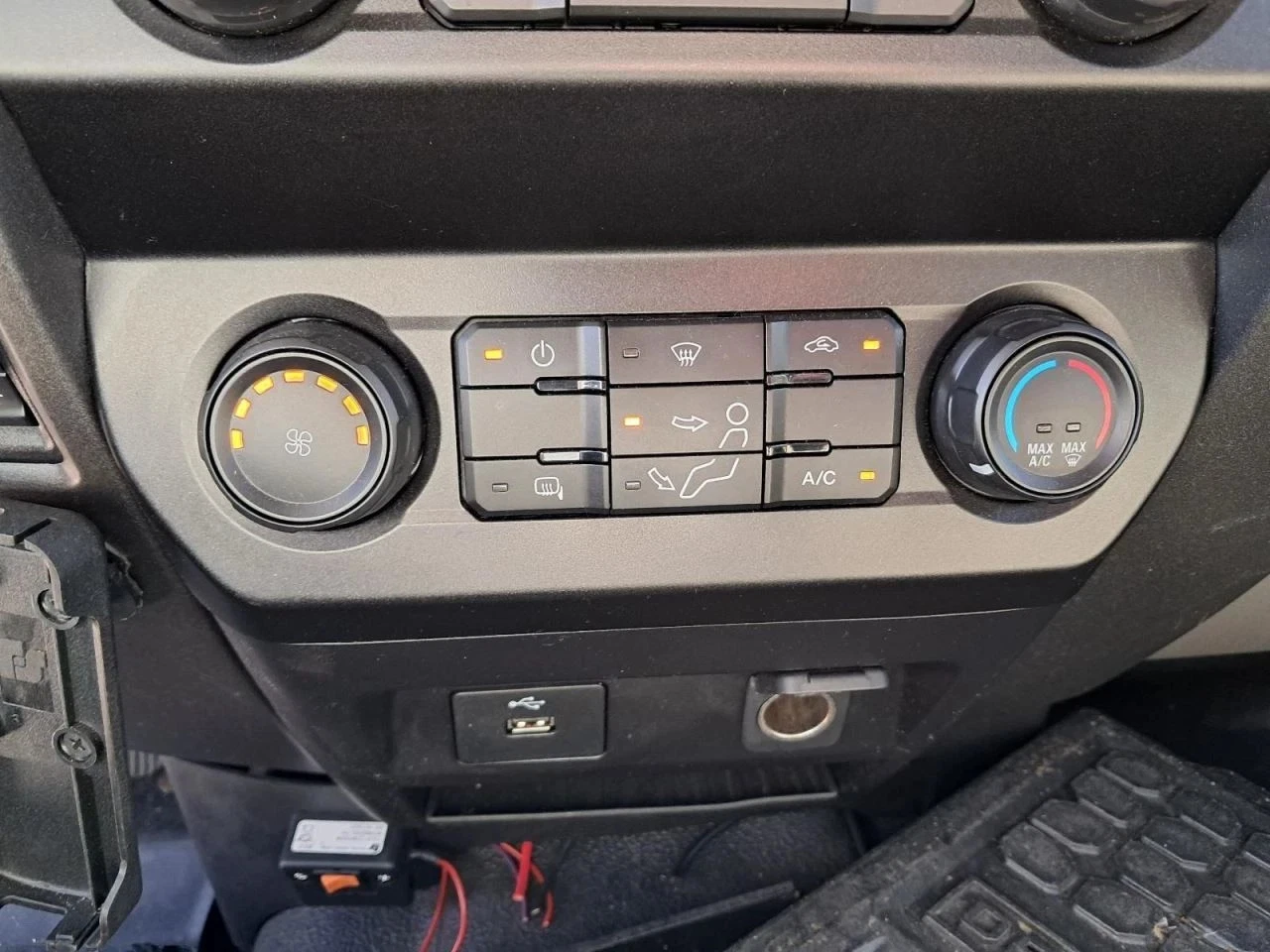 OEM 2017–2022 Ford F-250 F-350 Super Duty AC Heater Climate Temperature Control - Image 4
